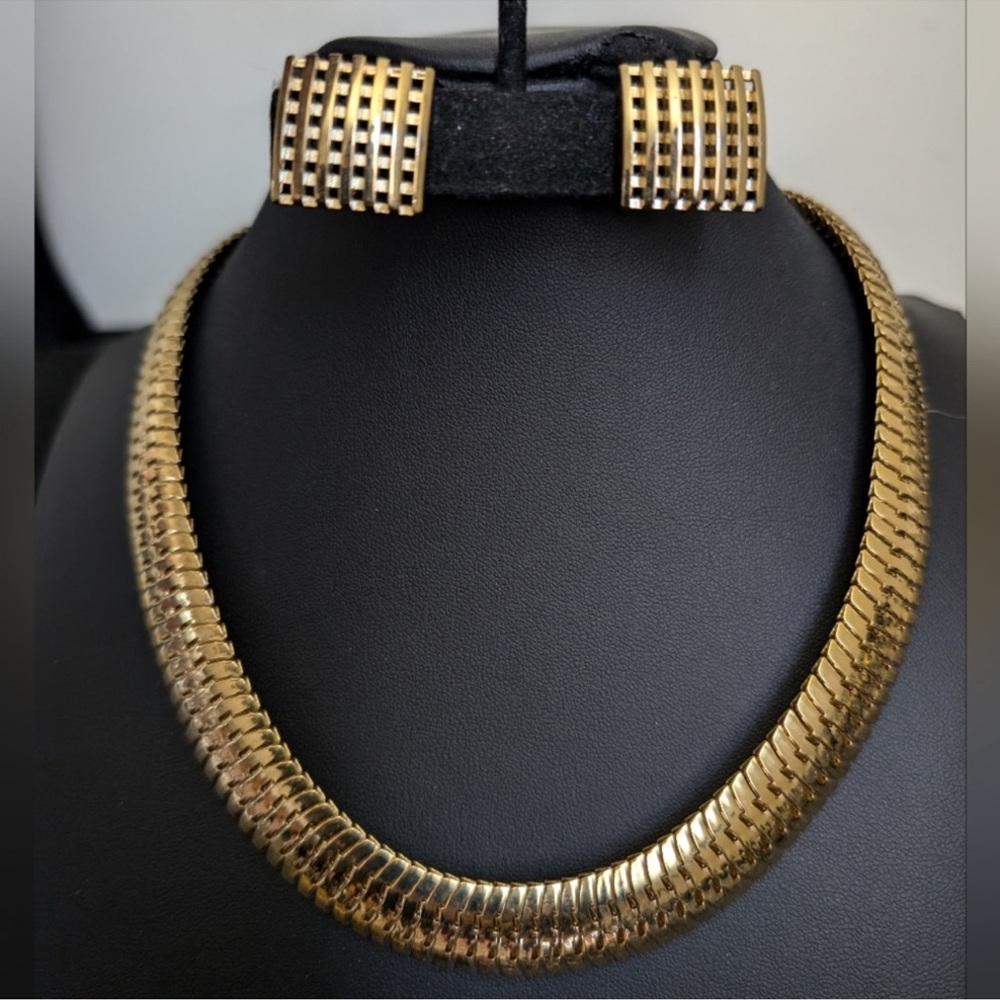 VINTAGE Gold Necklace and Avon Earrings Set